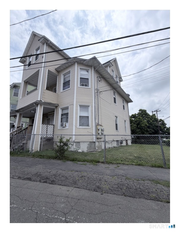 121 Calhoun Place