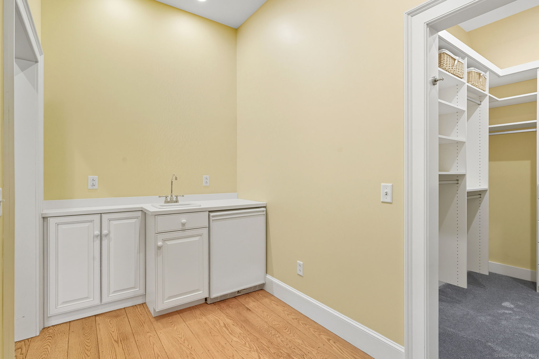 Old Lyme, Connecticut 06371, United States, 4 Bedrooms Bedrooms, ,4 BathroomsBathrooms,Residential,Active,130822