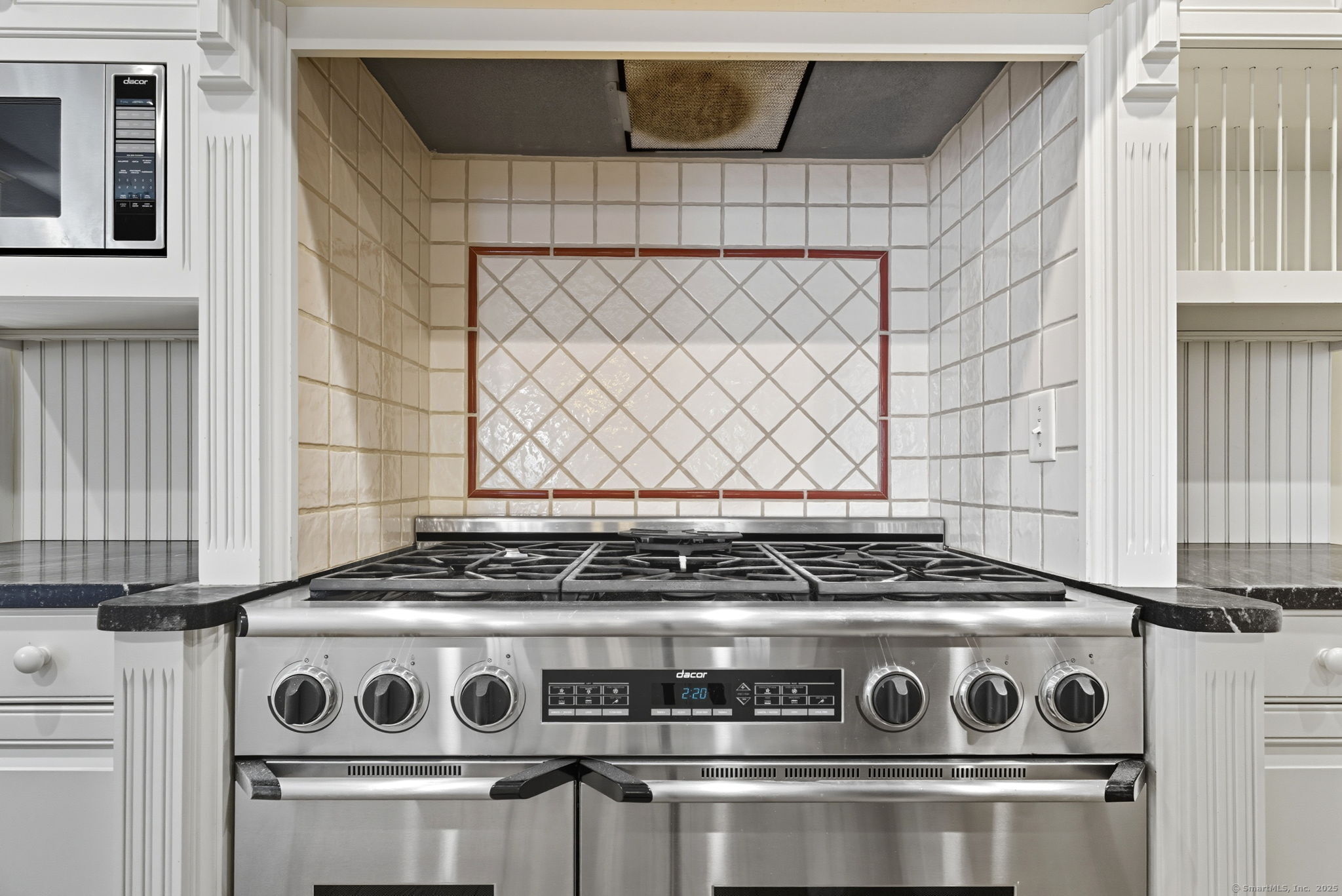 Old Lyme, Connecticut 06371, United States, 4 Bedrooms Bedrooms, ,4 BathroomsBathrooms,Residential,Active,130822