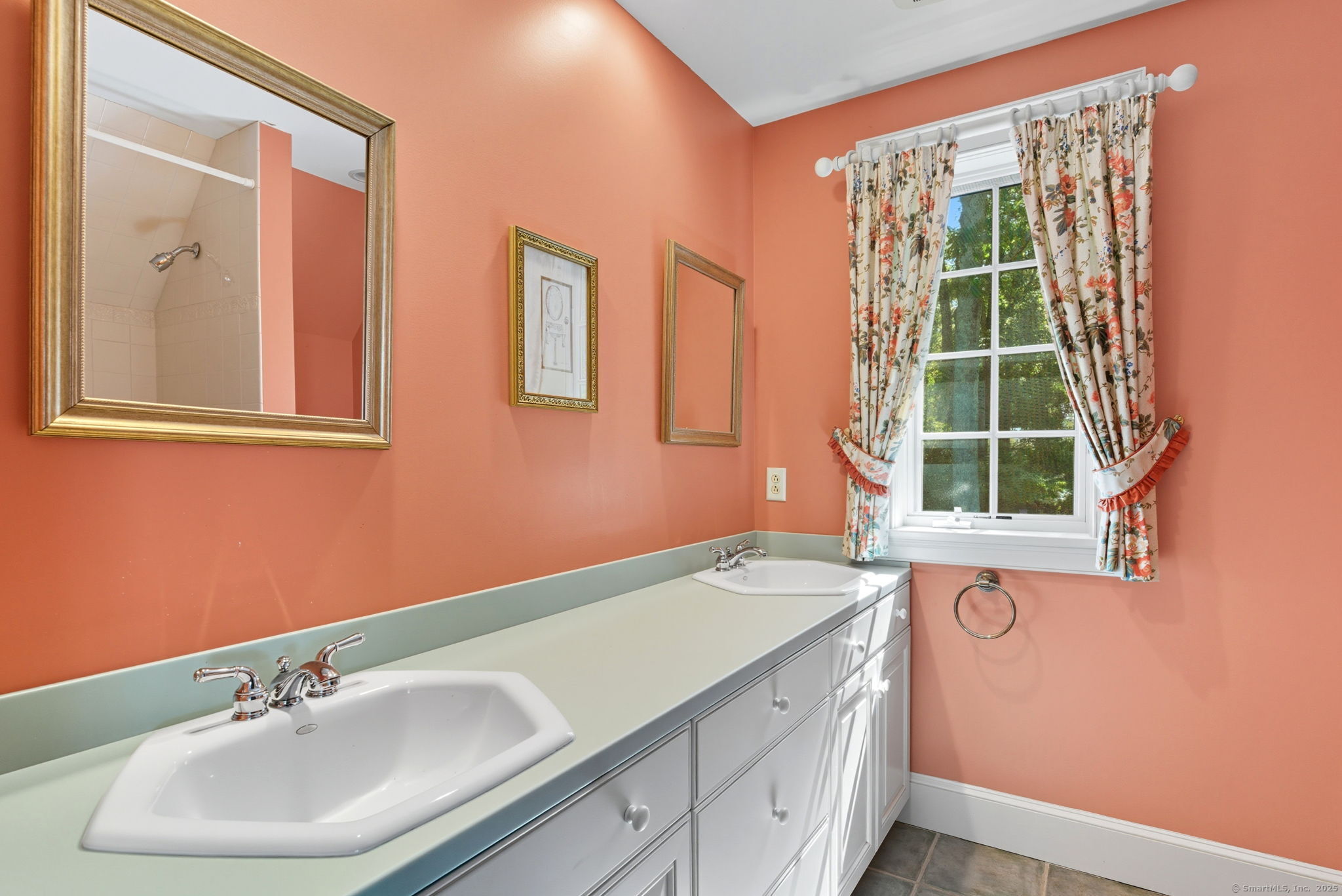 Old Lyme, Connecticut 06371, United States, 4 Bedrooms Bedrooms, ,4 BathroomsBathrooms,Residential,Active,130822