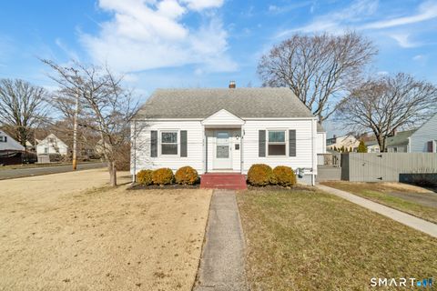 Homes For Sale - 272 Franklin Road<br/> Hamden, CT 06517