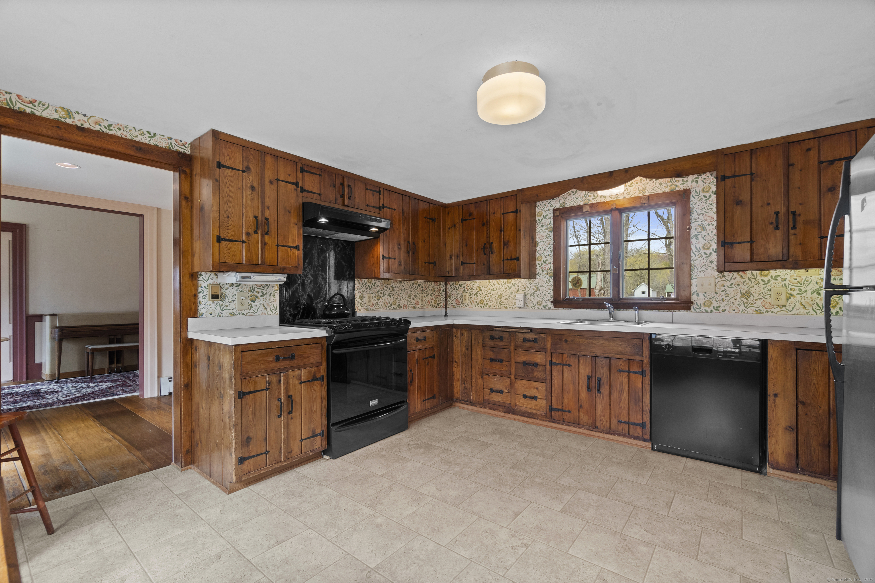 84 Roast Meat Hill Road, Killingworth, Connecticut image 13