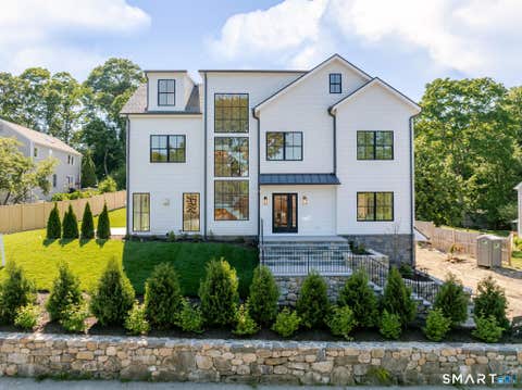 Condo For Sale - 124 Forest Street<br/> New Canaan, CT 06840