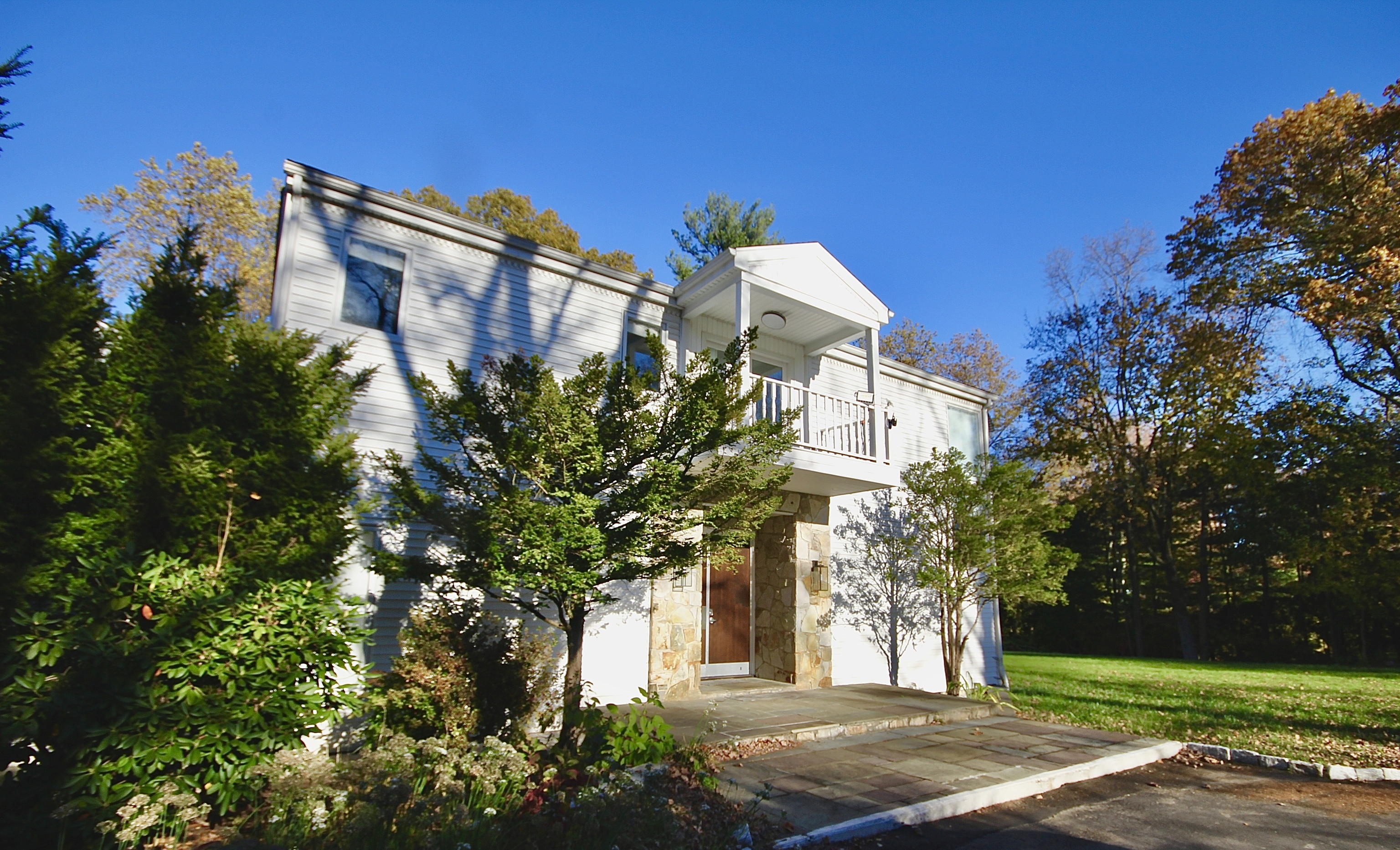 106A Comstock Hill Avenue