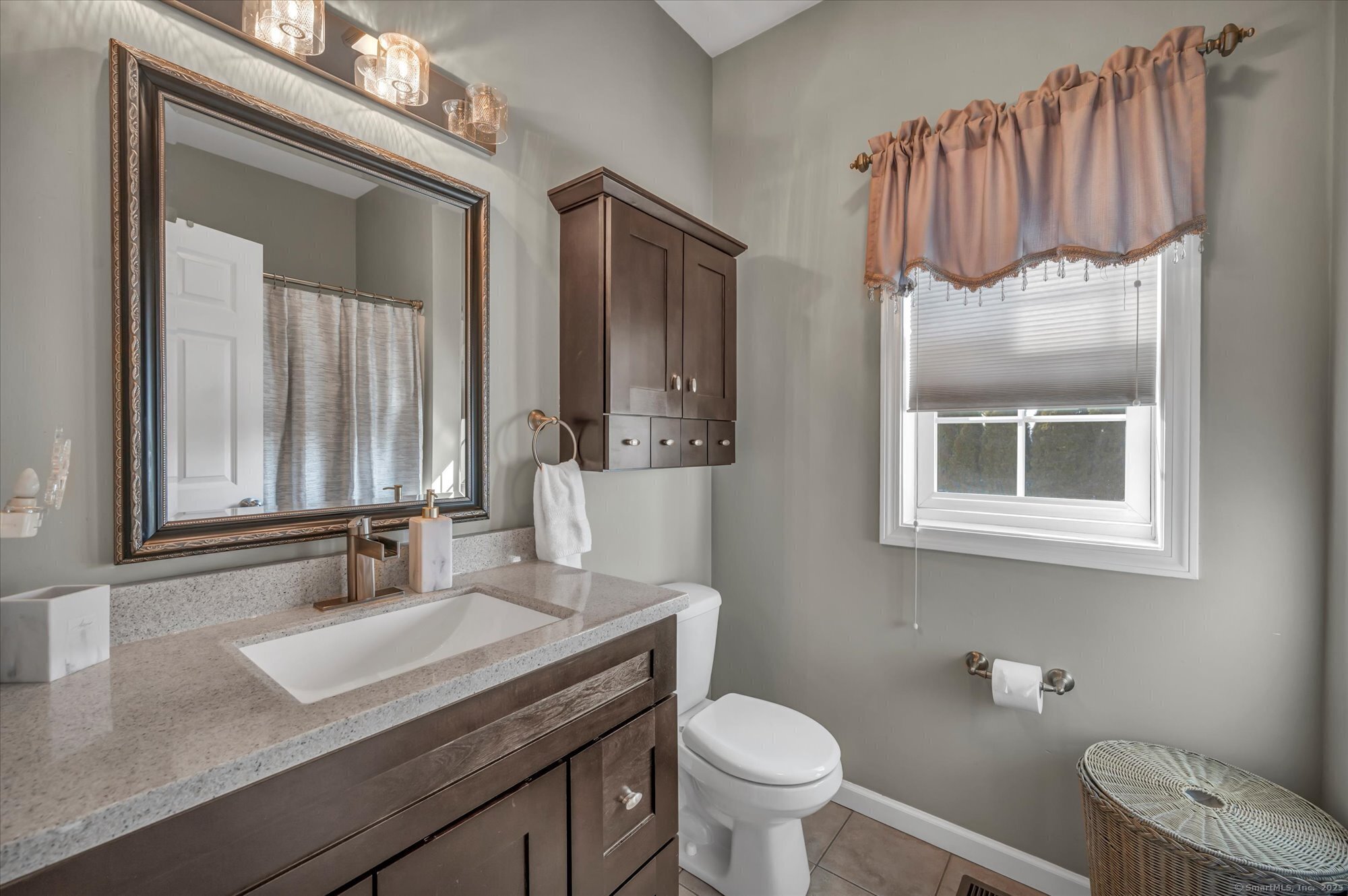4 Pond View Circle #4, North Haven, Connecticut image 25