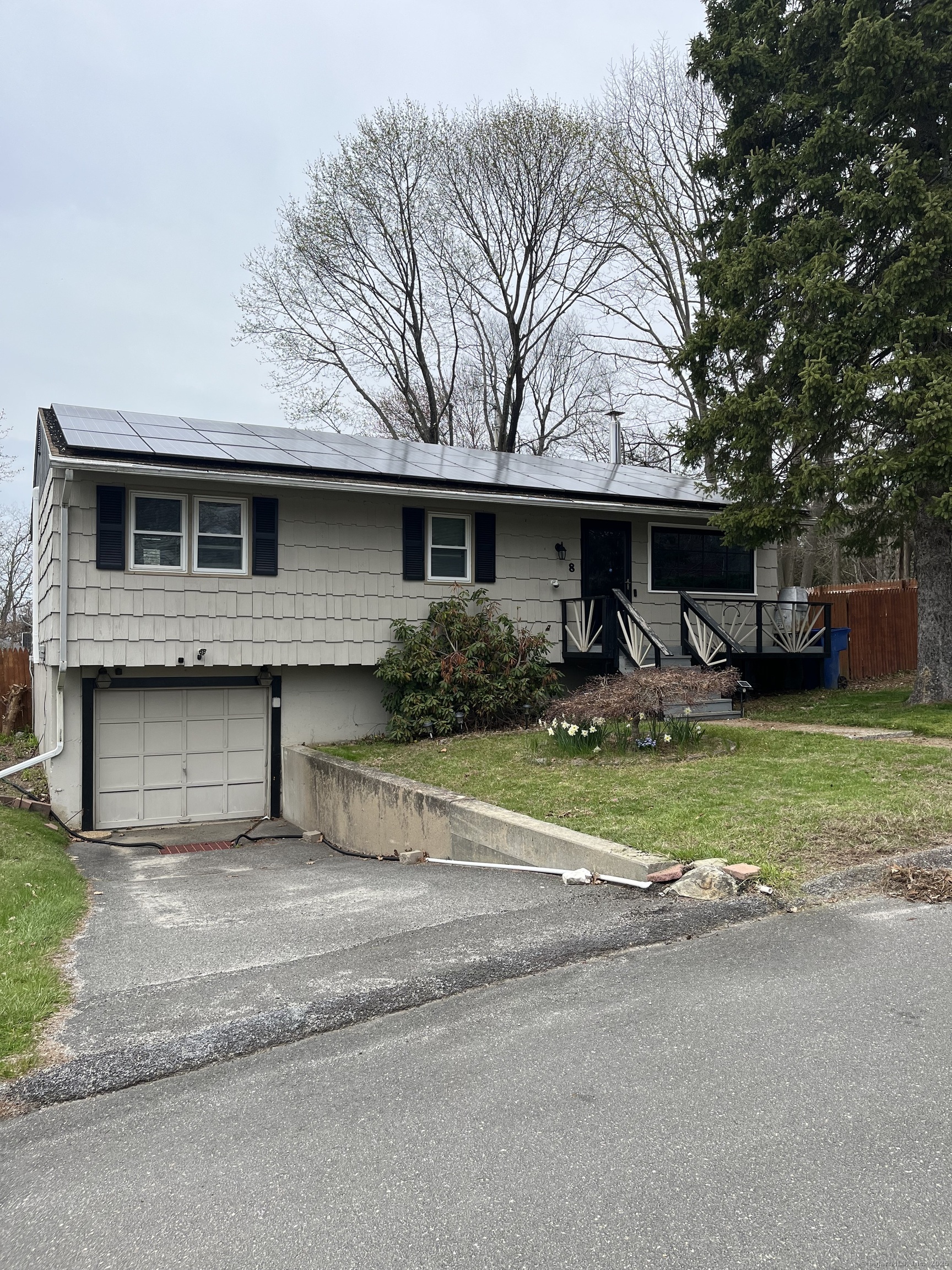 8 Cornfield Road, Waterbury, Connecticut image 2