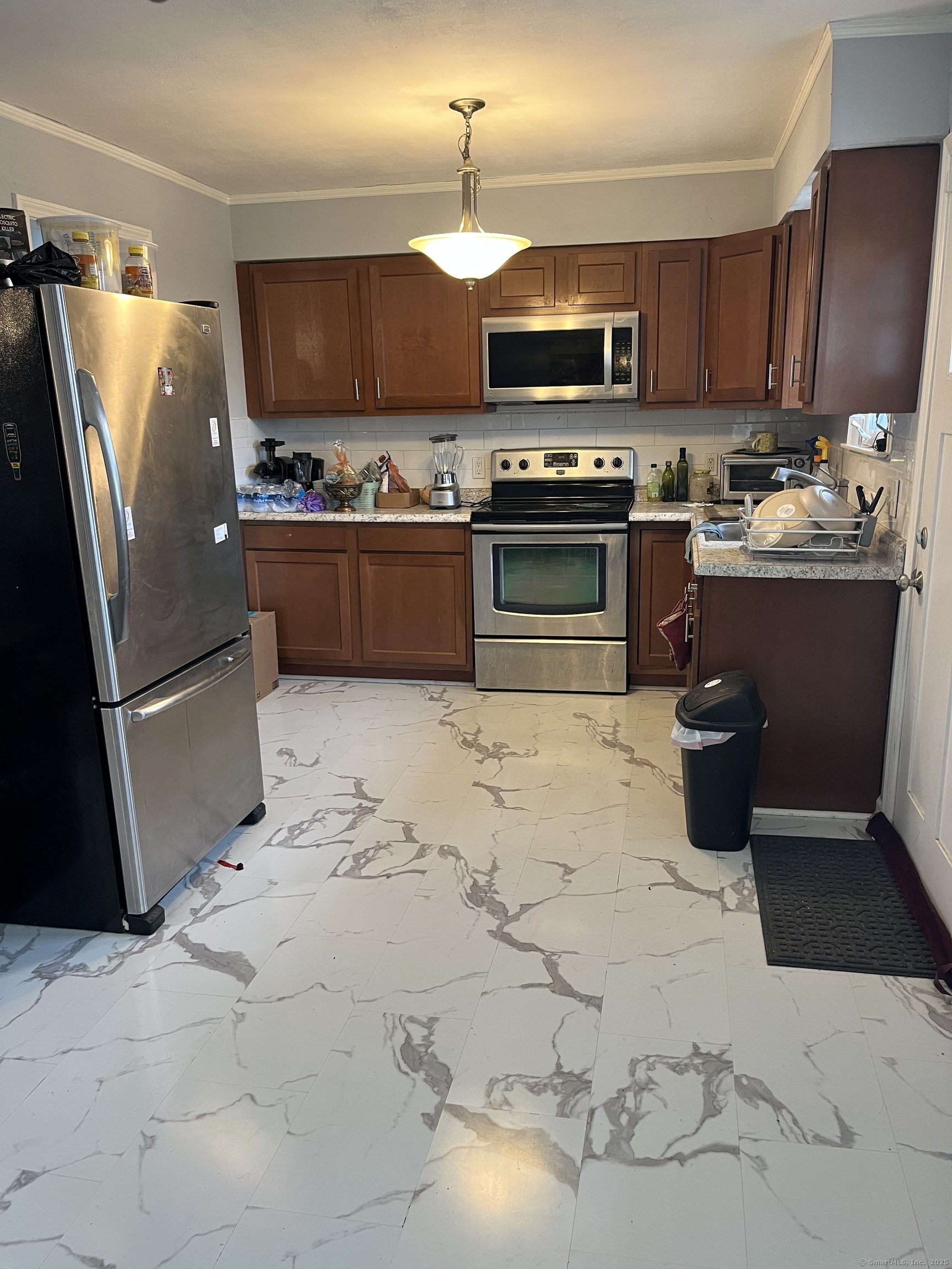 8 Cornfield Road, Waterbury, Connecticut image 6