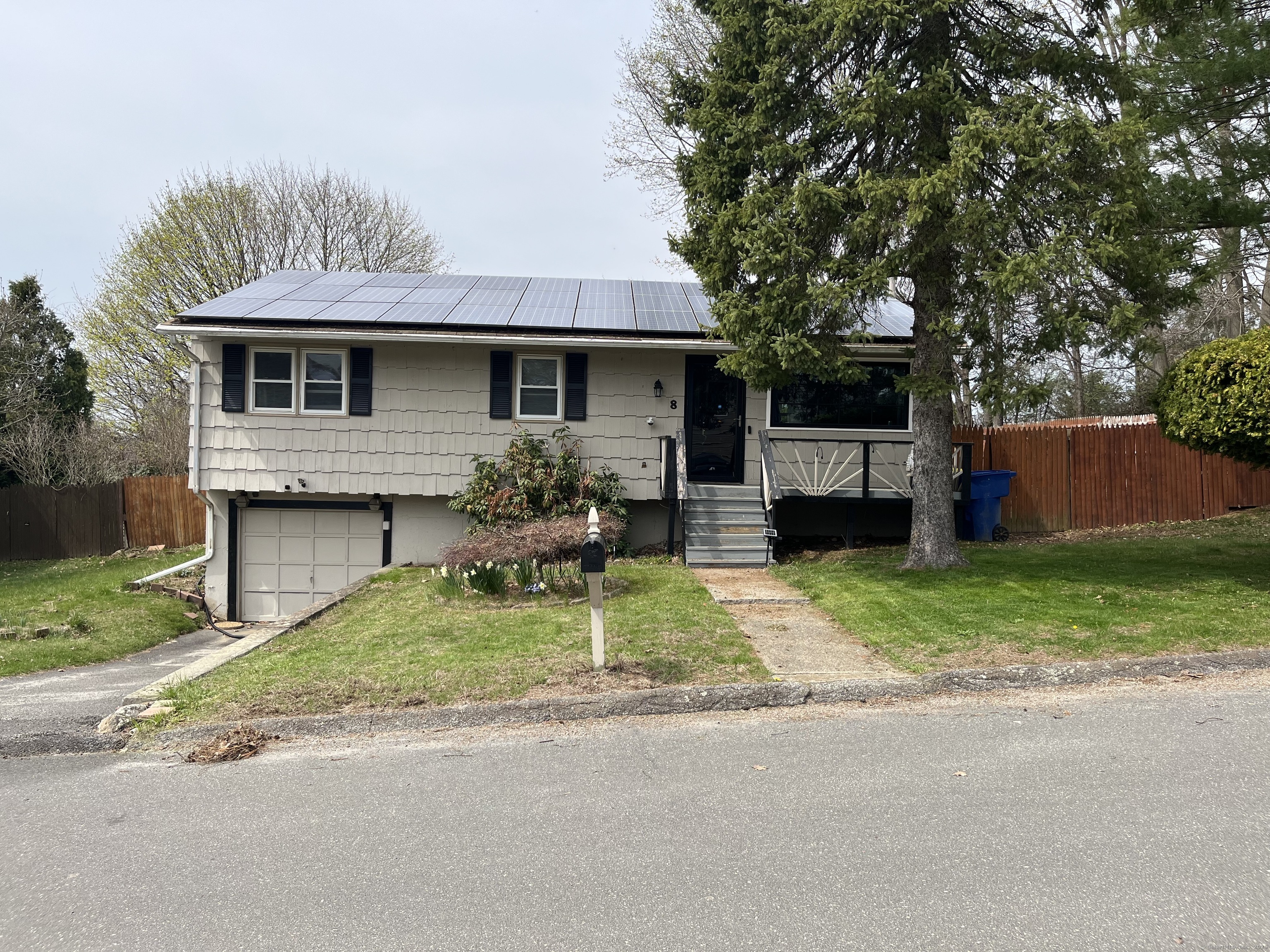 8 Cornfield Road, Waterbury, Connecticut image 1