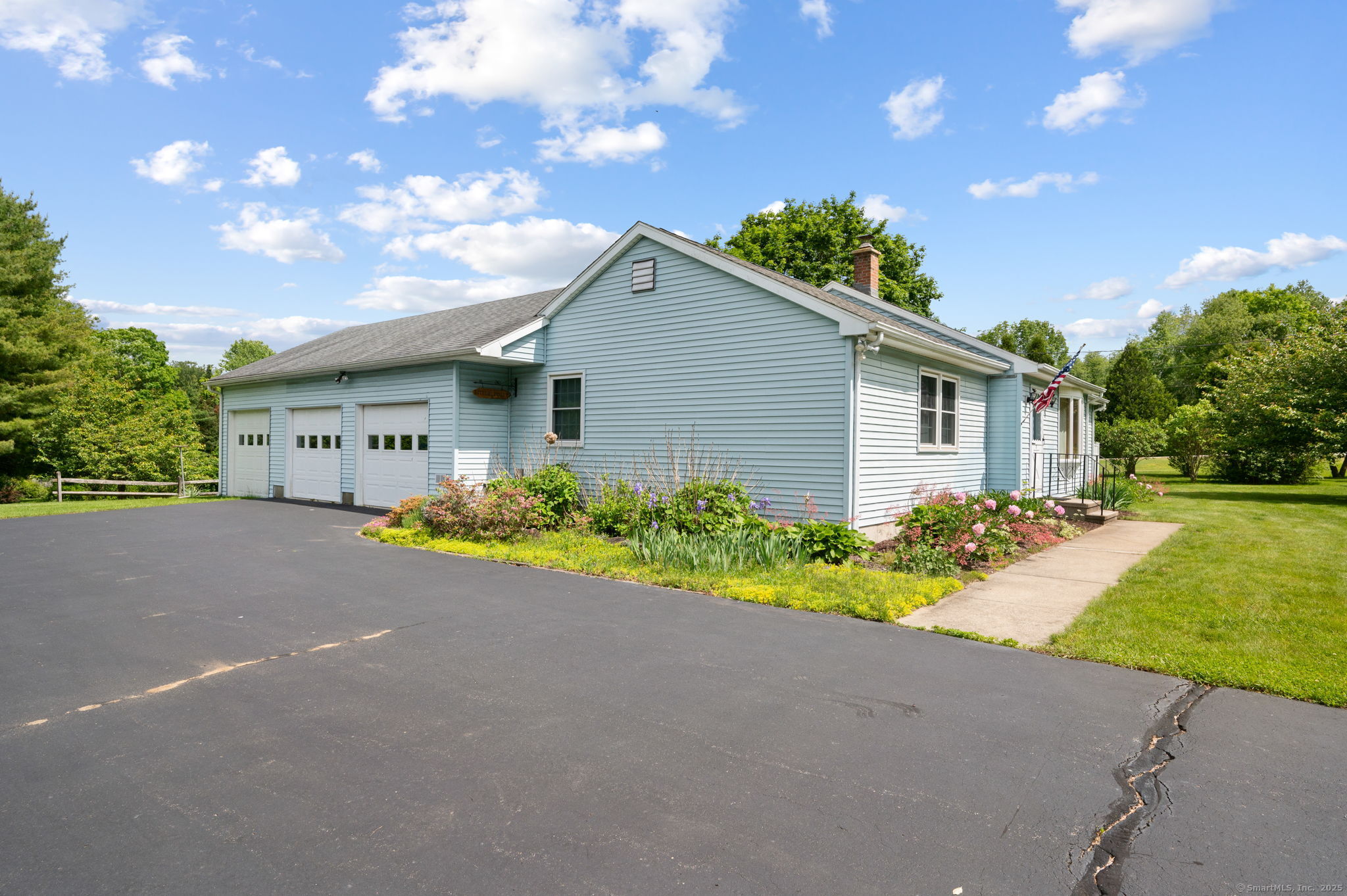 7 Wawecus Hill Road, Bozrah, Connecticut image 1