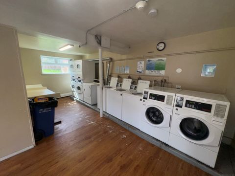 Tiny photo for 20 Clermont St Avenue #Apt 4, Hartford, CT 06106 (MLS # 24147945)