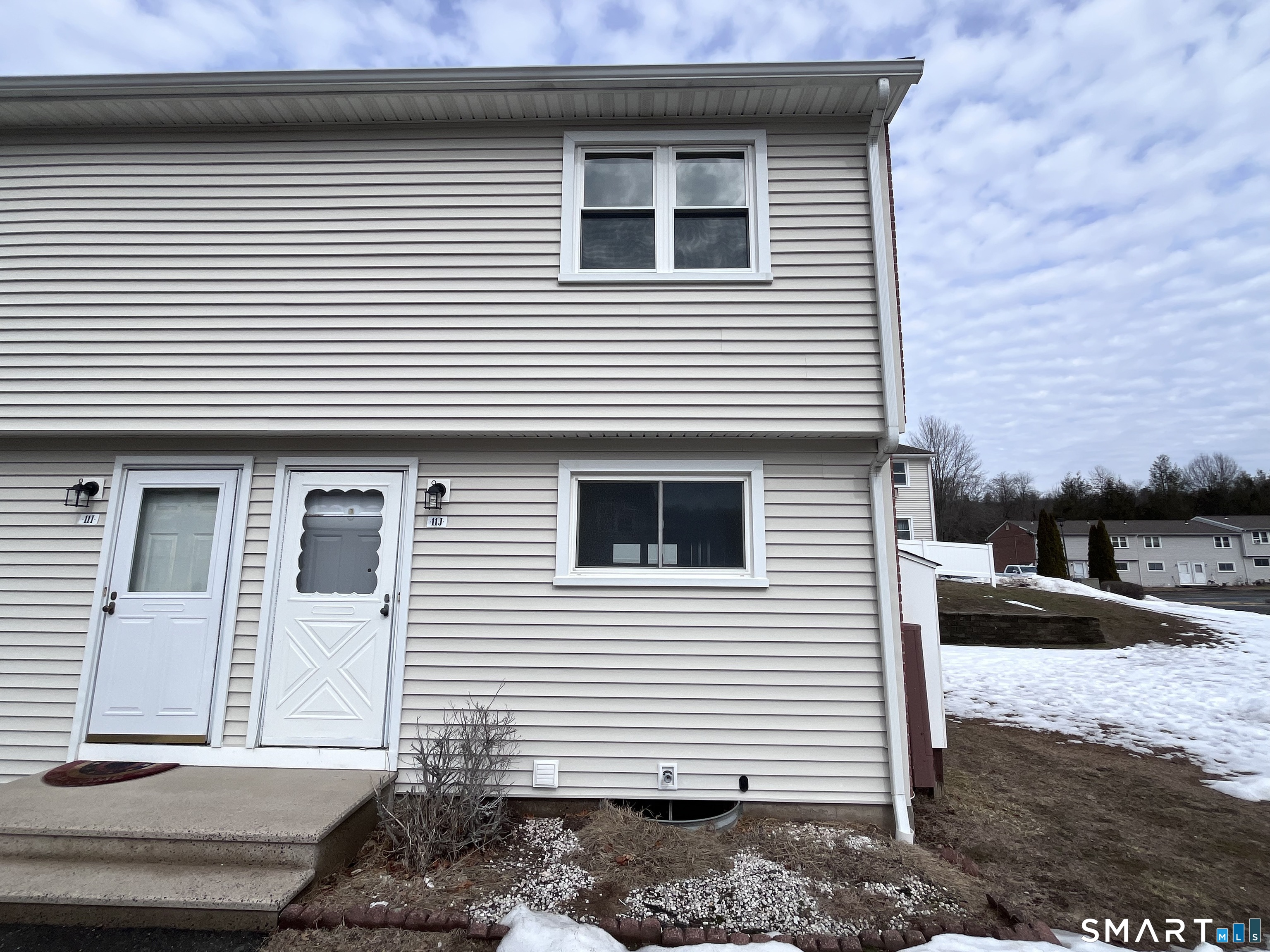 1081 New Haven Road 11J