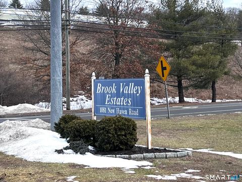 Condo For Sale - 1081 New Haven Road #11J<br/> Naugatuck, CT 06770