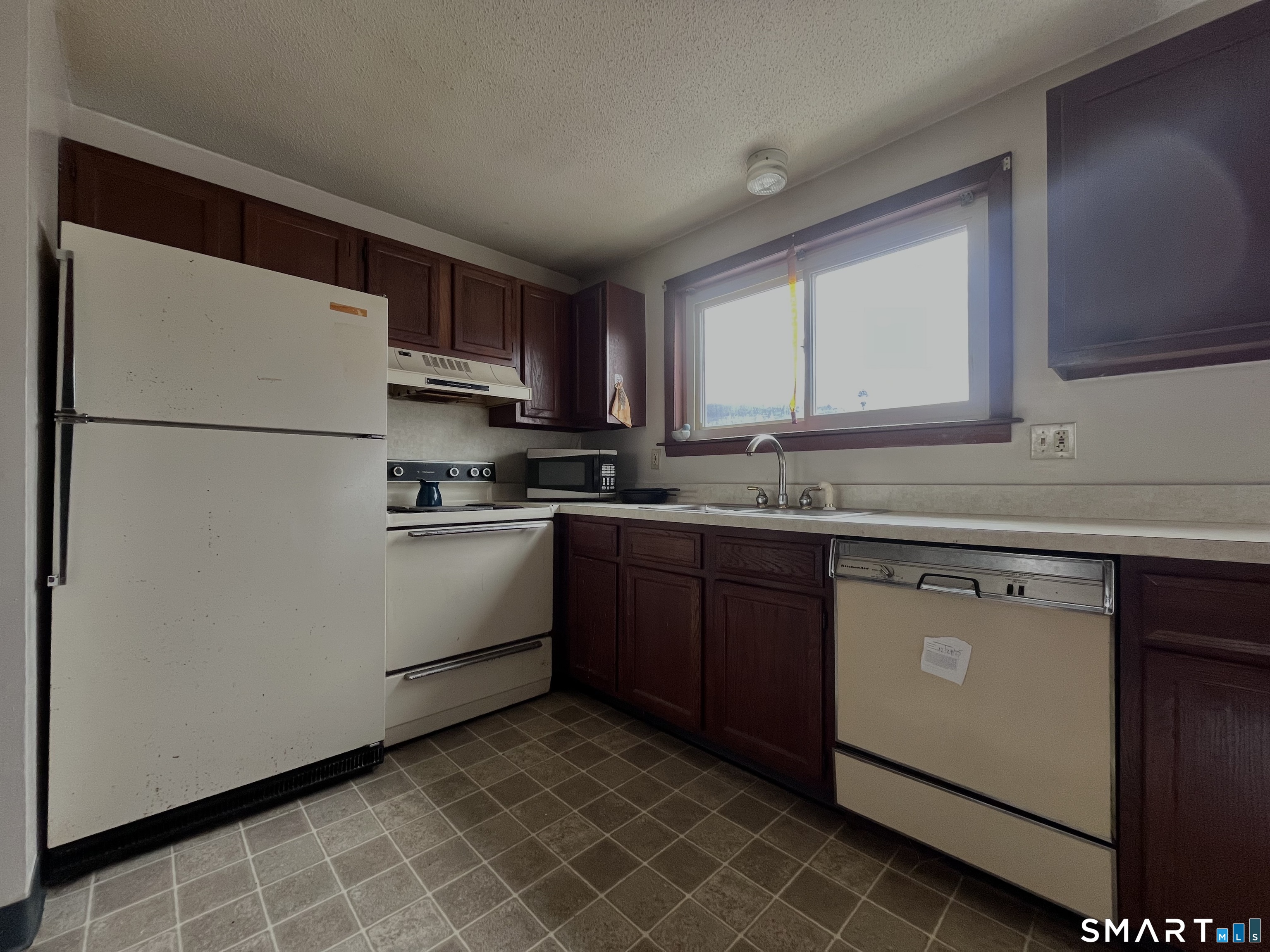 1081 New Haven Road 11J