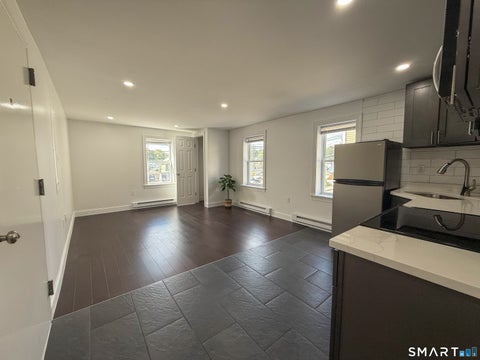 Multifamily For Rent - 25 Brewer Street #3<br/> New London County, New London, CT 06320