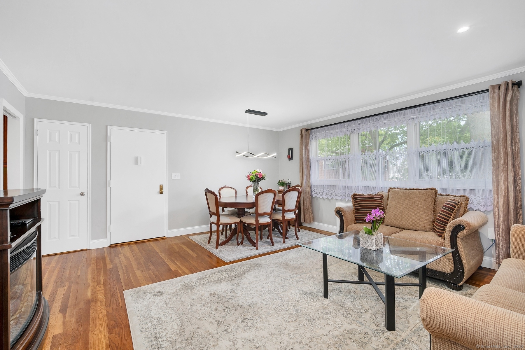 32 Courtland Avenue, Stamford, Connecticut image 1