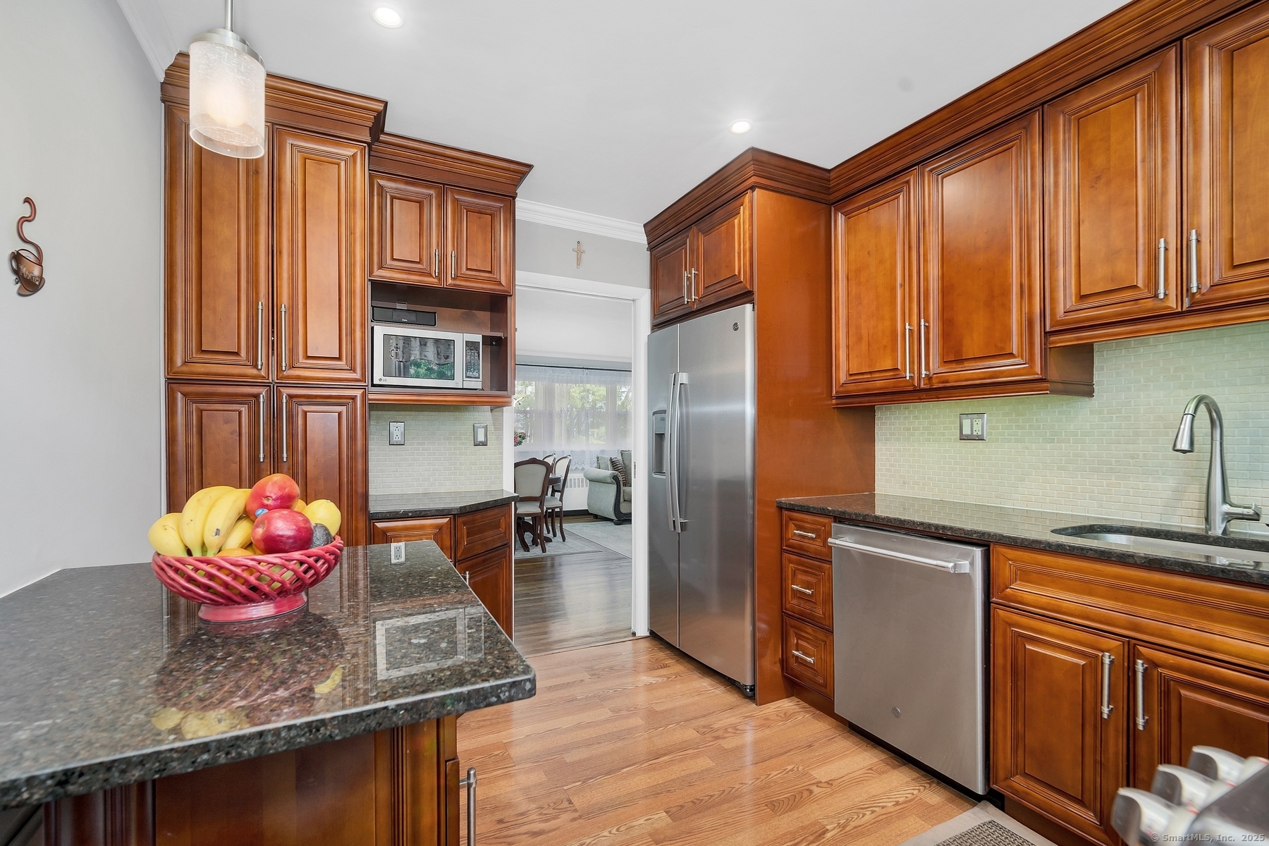 32 Courtland Avenue, Stamford, Connecticut image 8