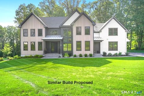 Homes For Sale - 110 Porters Hill Road<br/> Fairfield County, Trumbull, CT 06611