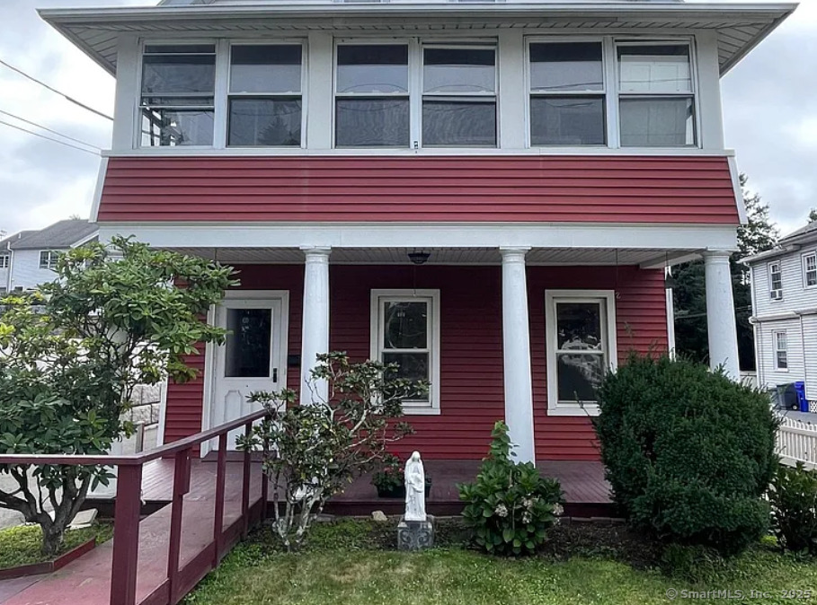 Rental Property at Main Street, Branford, Connecticut - Bedrooms: 2 
Bathrooms: 1 
Rooms: 5  - $2,300 MO.