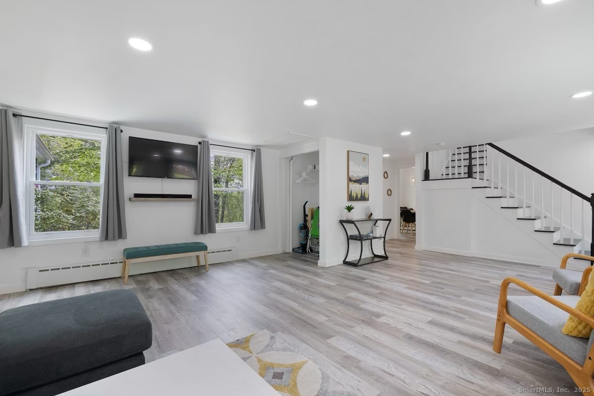 East Haddam, Connecticut 06415, United States, 3 Bedrooms Bedrooms, ,2 BathroomsBathrooms,Residential,Active,150673