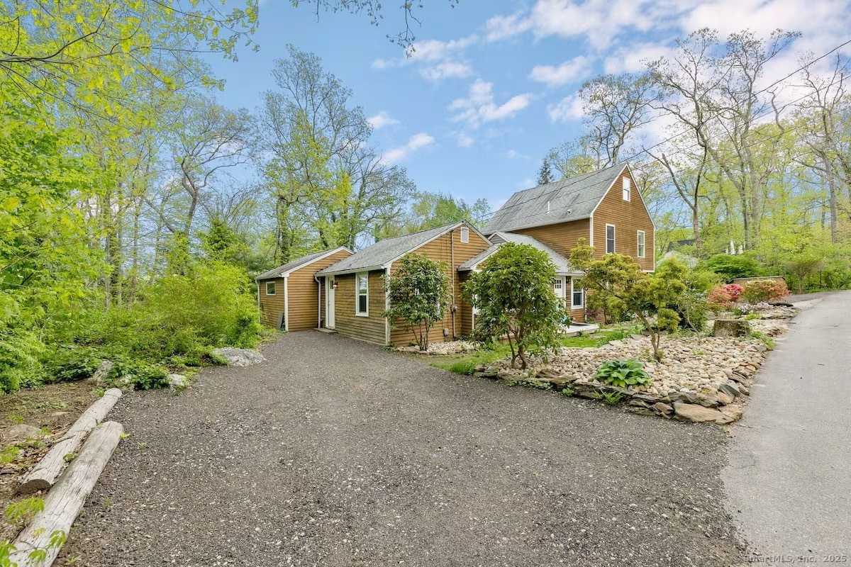 East Haddam, Connecticut 06415, United States, 3 Bedrooms Bedrooms, ,2 BathroomsBathrooms,Residential,Active,150673