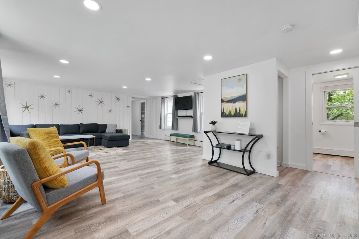 East Haddam, Connecticut 06415, United States, 3 Bedrooms Bedrooms, ,2 BathroomsBathrooms,Residential,Active,150673