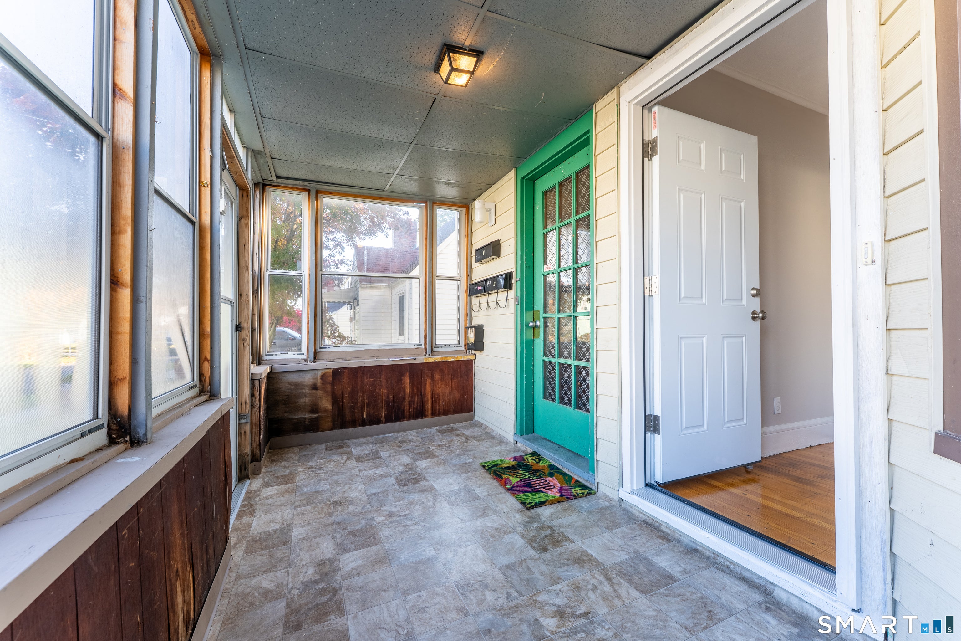 47-49 Roxbury Street 1st Floor