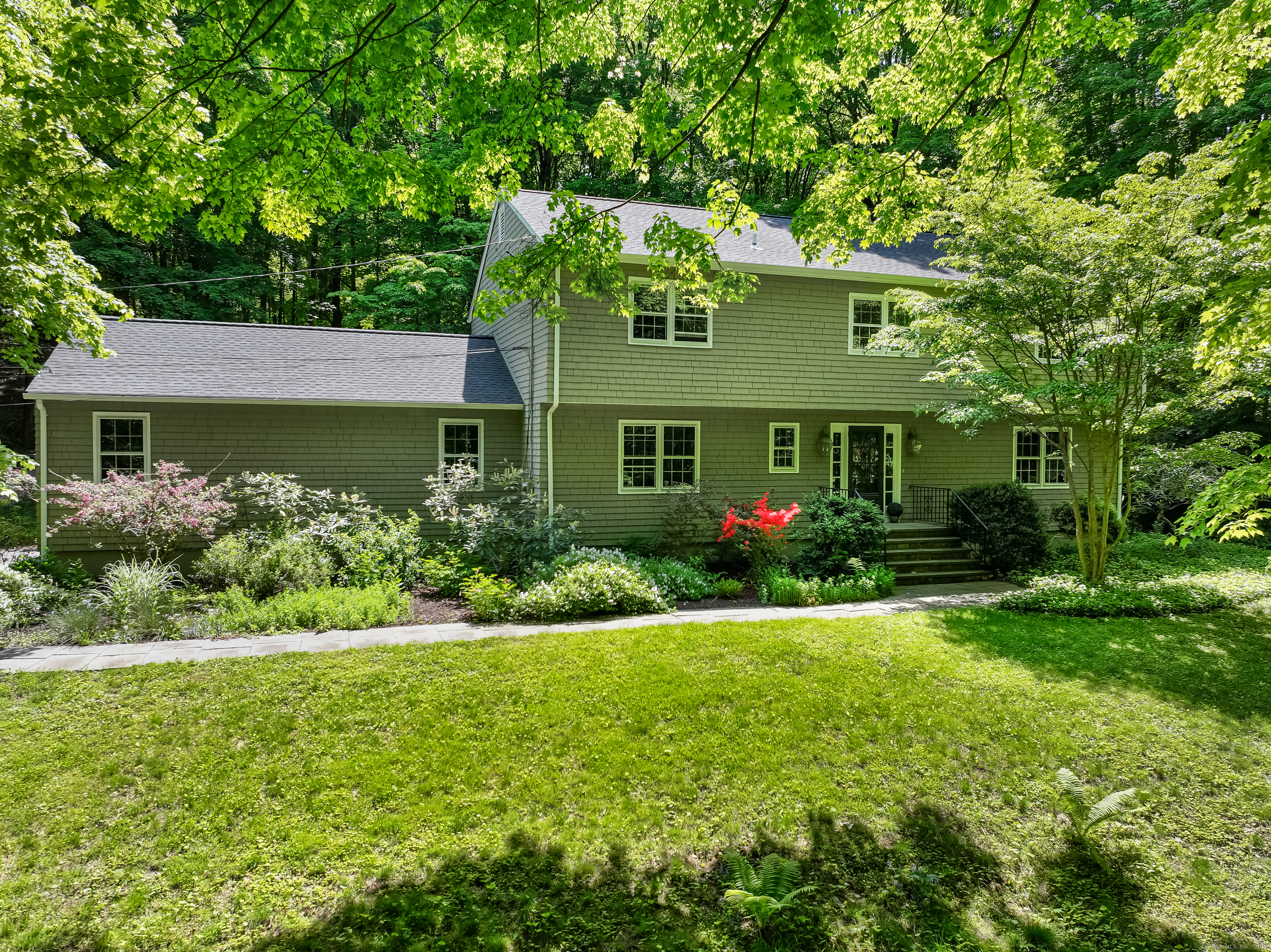 Property for Sale at 352 Newtown Turnpike Turnpike, Wilton, Connecticut - Bedrooms: 4 
Bathrooms: 3 
Rooms: 8  - $969,000