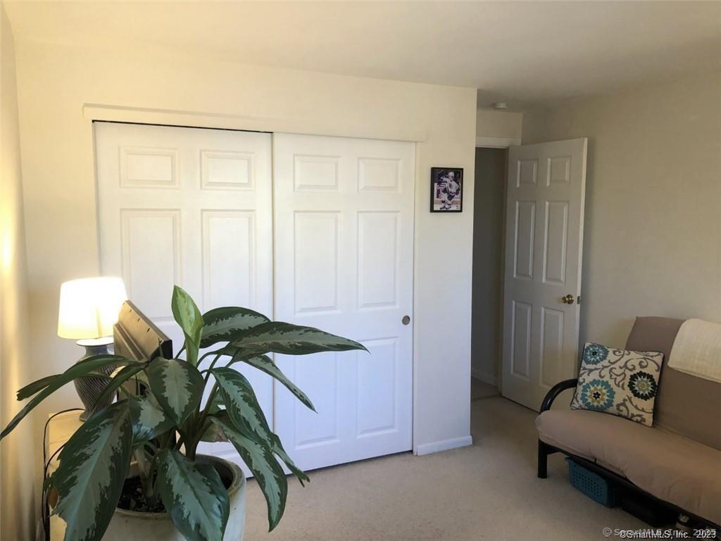 Rocky Hill, Connecticut 06067, United States, 2 Bedrooms Bedrooms, ,2 BathroomsBathrooms,Residential,Pending,185361