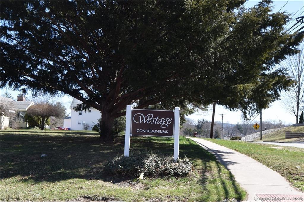 Rocky Hill, Connecticut 06067, United States, 2 Bedrooms Bedrooms, ,2 BathroomsBathrooms,Residential,Pending,185361