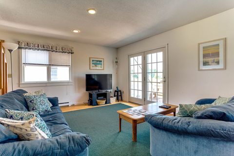 Tiny photo for 18 Atlantic Avenue, Groton, CT 06340 (MLS # 24155542)