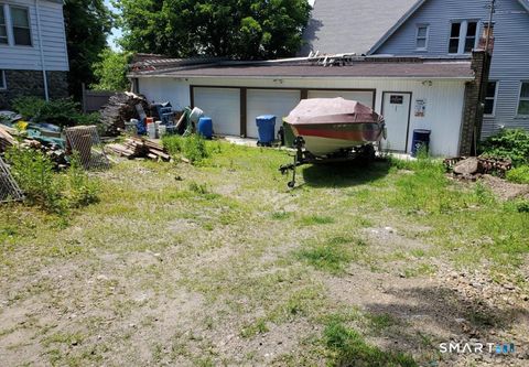 Photo of 267 Lincoln Street, Waterbury, CT 06710 (MLS # 24161978)