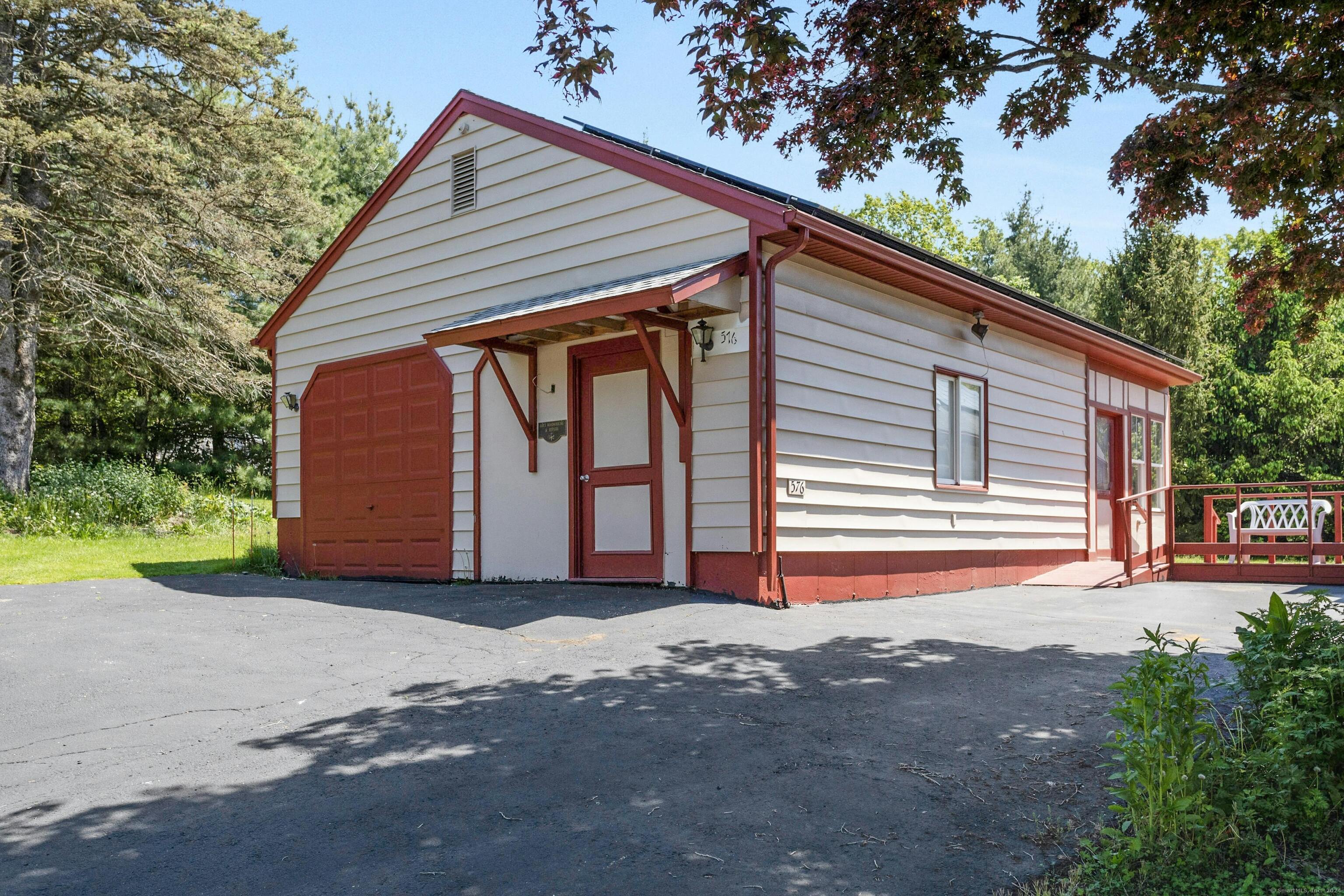 576 Maple Hill Road, Naugatuck, Connecticut image 18