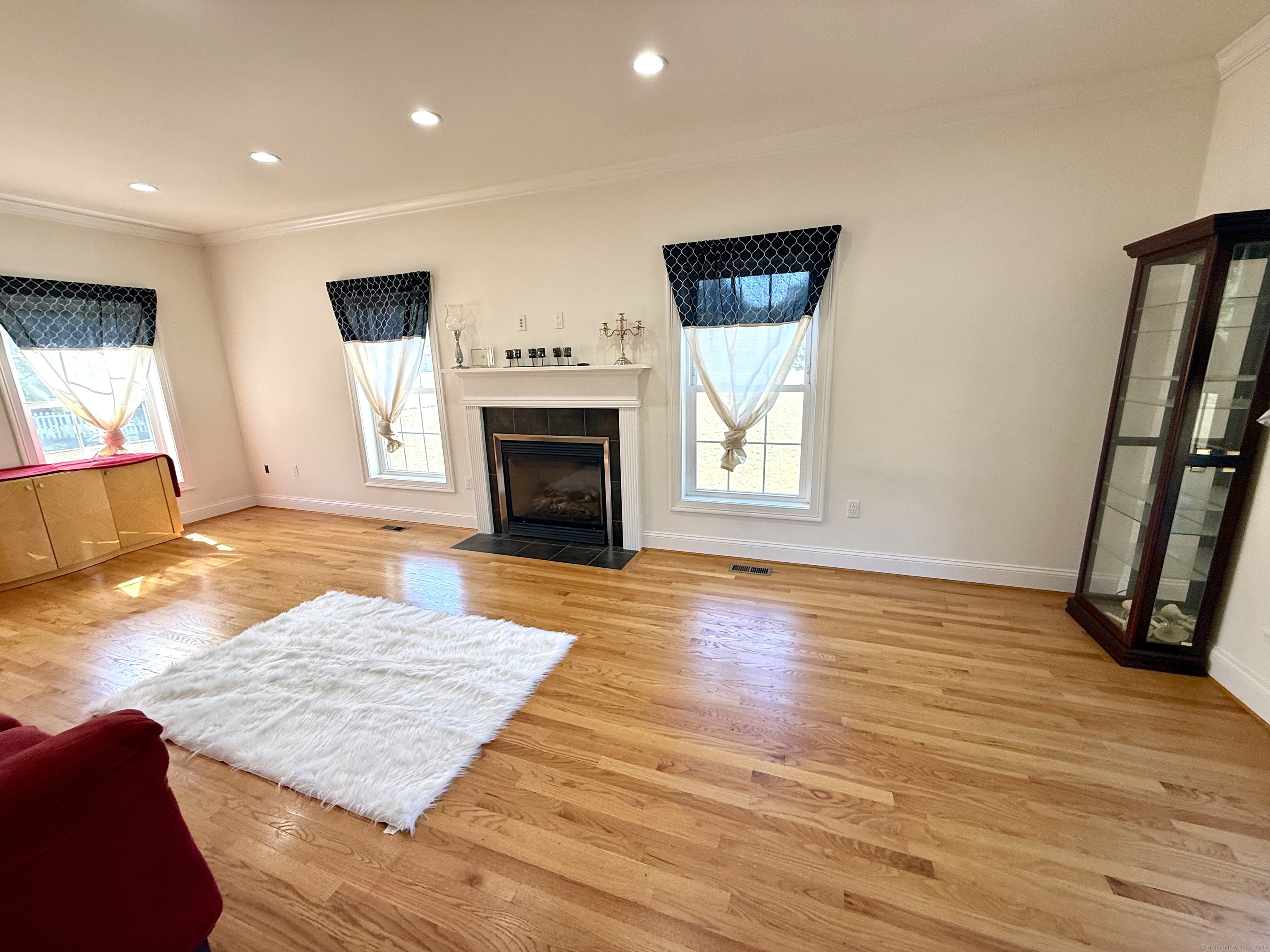 438 Pleasant Valley Road