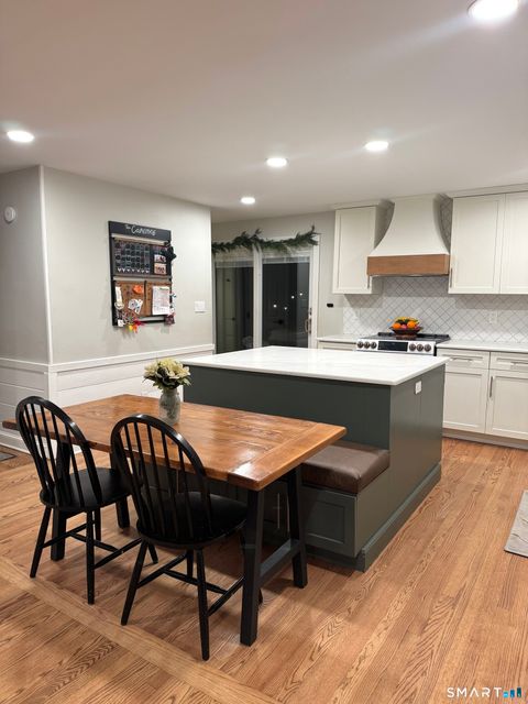 Tiny photo for 30 Kensington Court, Cheshire, CT 06410 (MLS # 24154190)