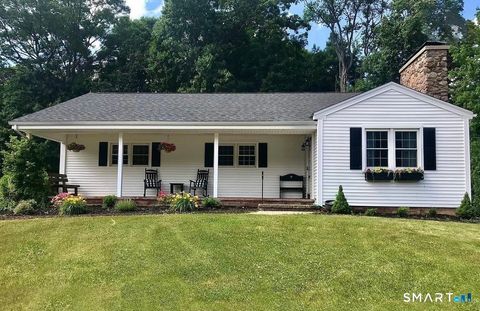 Photo of 30 Kensington Court, Cheshire, CT 06410 (MLS # 24154190)