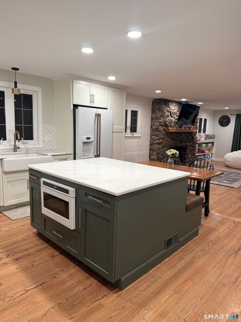 Tiny photo for 30 Kensington Court, Cheshire, CT 06410 (MLS # 24154190)