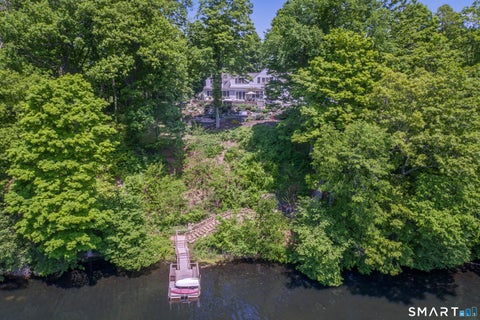 Homes For Sale - 25 Pond Road<br/> Ridgefield, CT 06877