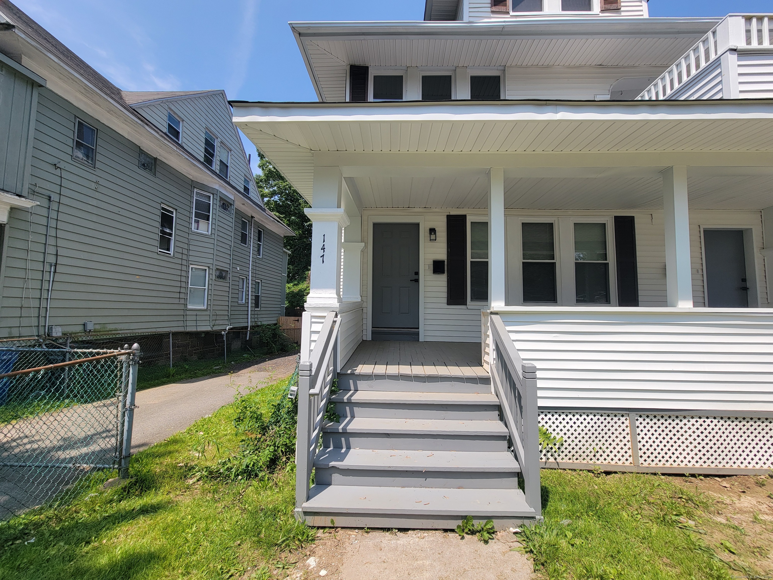 Edgewood Street 1st Fl, Hartford, Connecticut - 3 Bedrooms  
1 Bathrooms  
5 Rooms - 