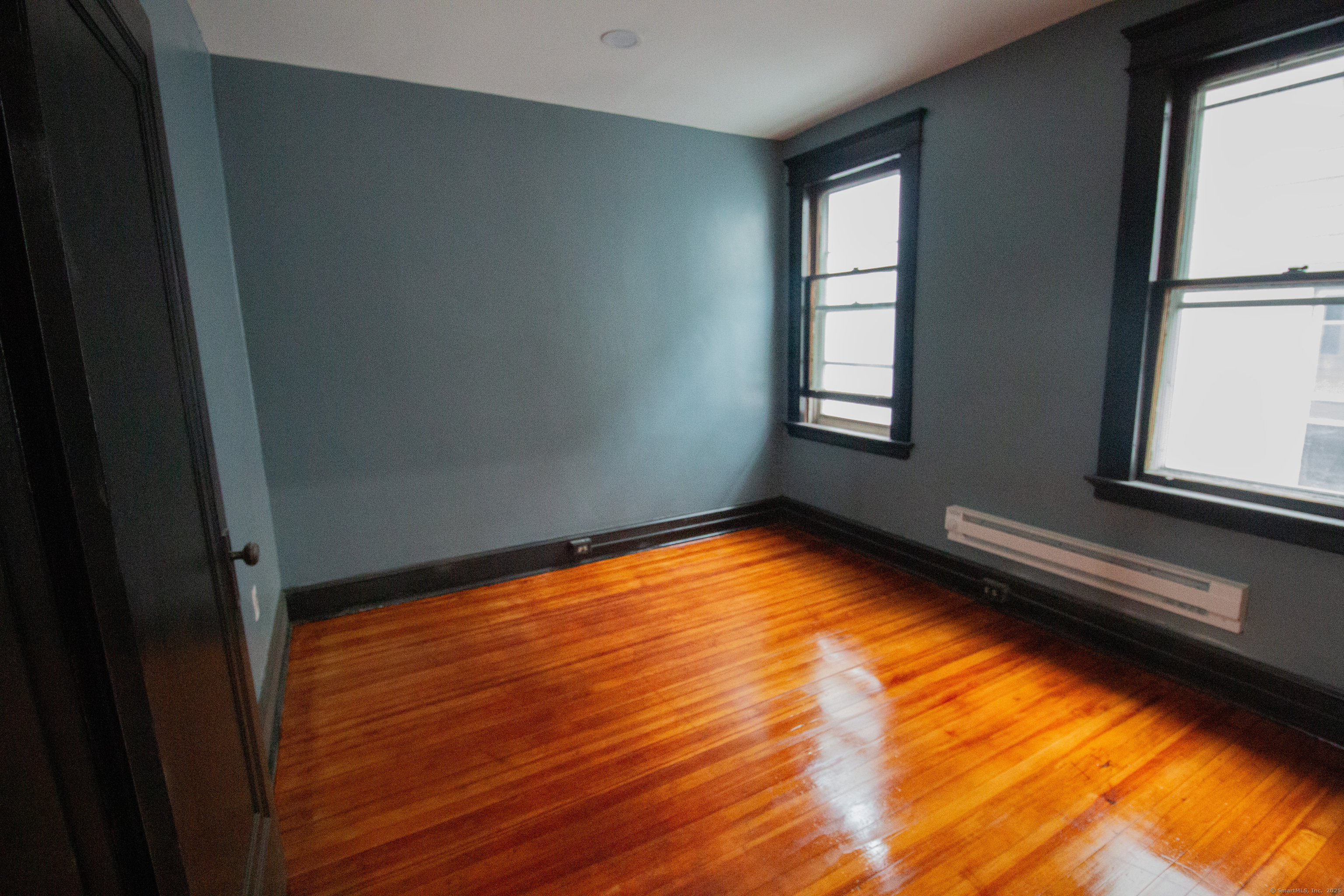 Rental Property at Lounsbury Street 2, Waterbury, Connecticut - Bedrooms: 3 
Bathrooms: 1 
Rooms: 5  - $1,600 MO.