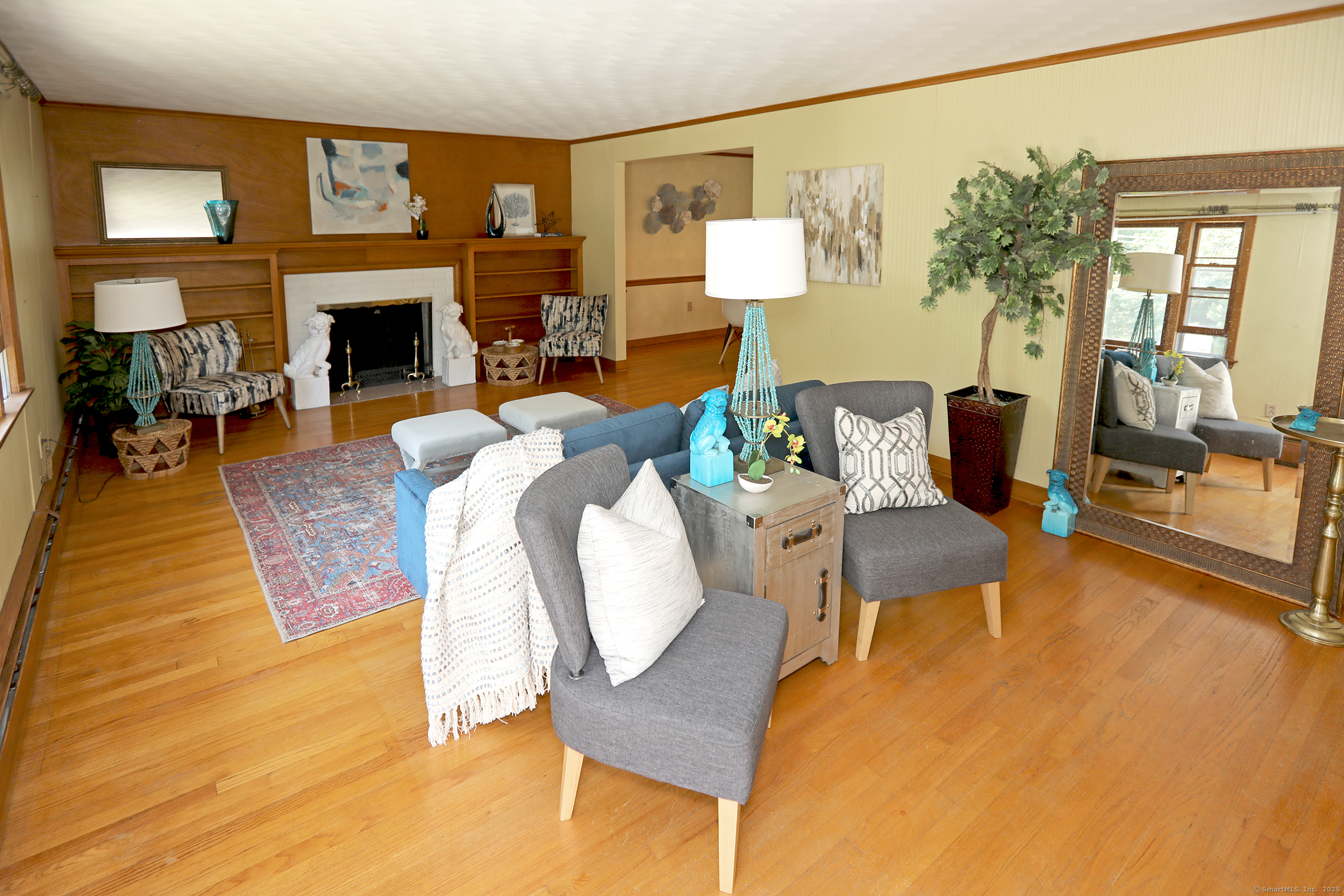 4 Foothills Way