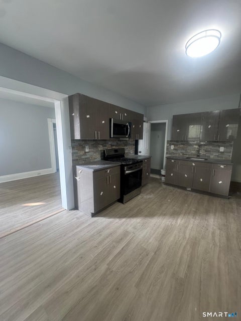 Multifamily For Rent - 105 Caroline Street #2<br/> Bridgeport, CT 06608
