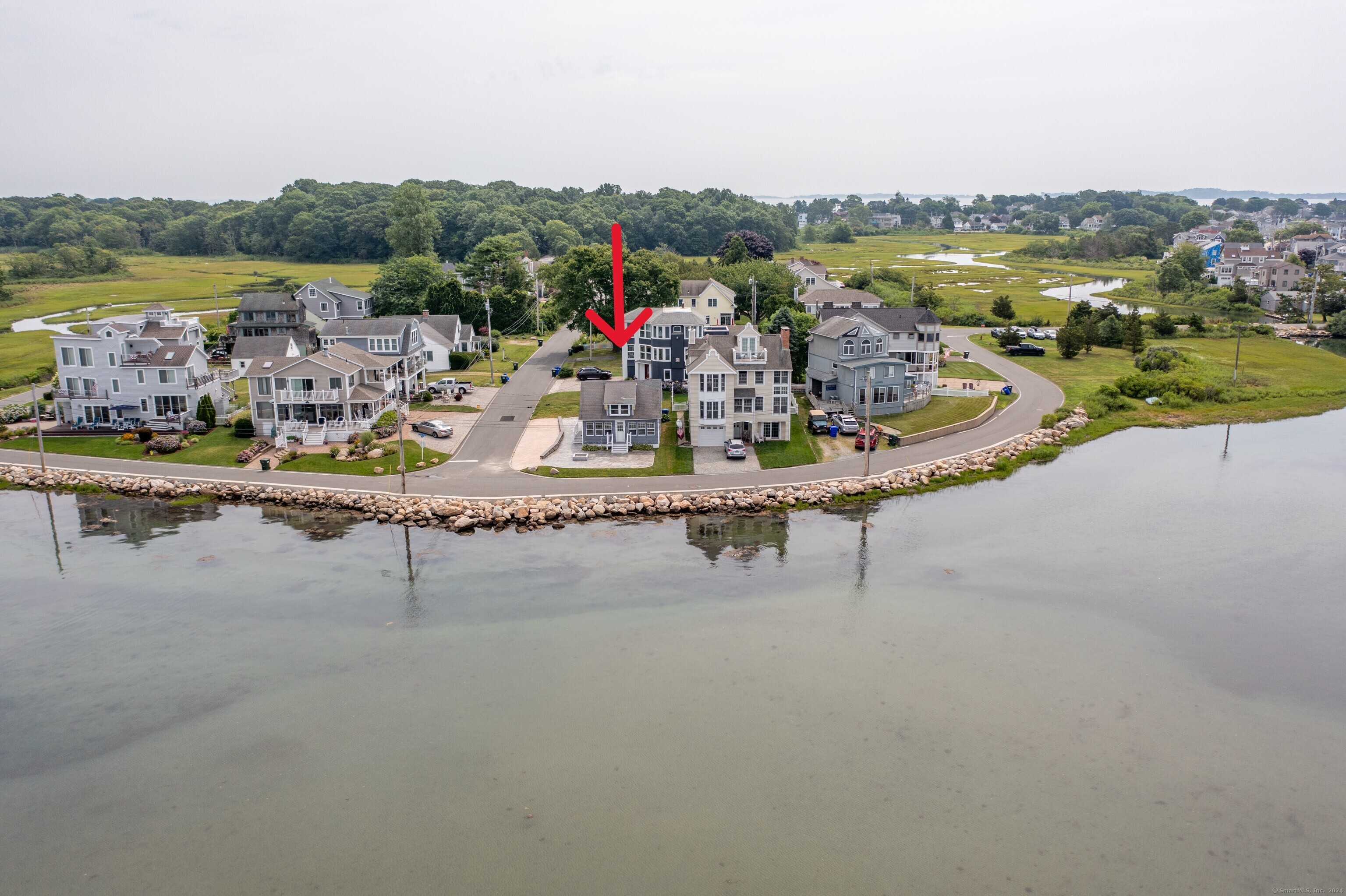 Photo 1 of 17 Island Circle, Groton, Connecticut, $1,099,000, Web #: 24035533