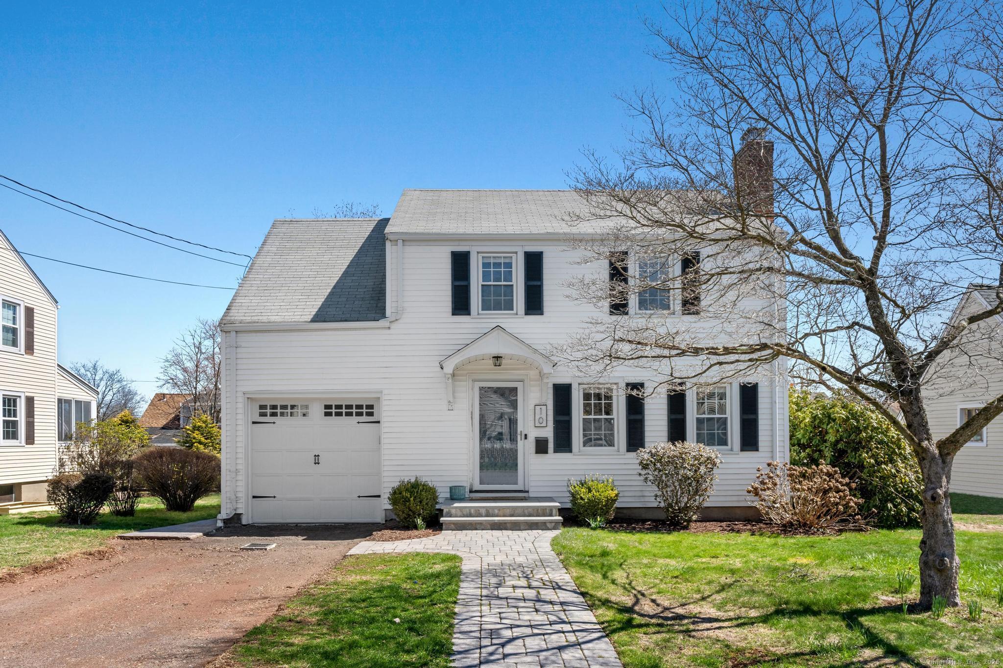 Rental Property at Greenacres Avenue, West Hartford, Connecticut - Bedrooms: 3 
Bathrooms: 2 
Rooms: 6  - $3,100 MO.