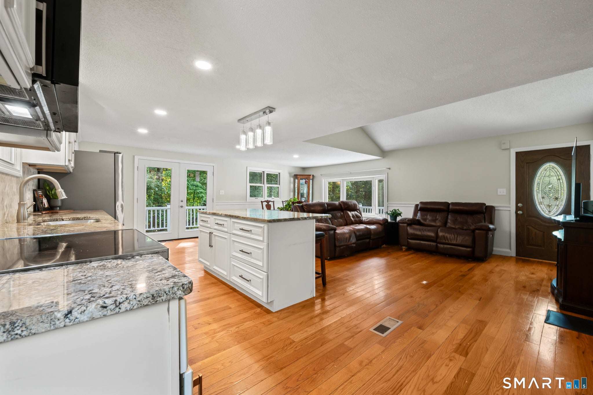 6 Dennis Lane
