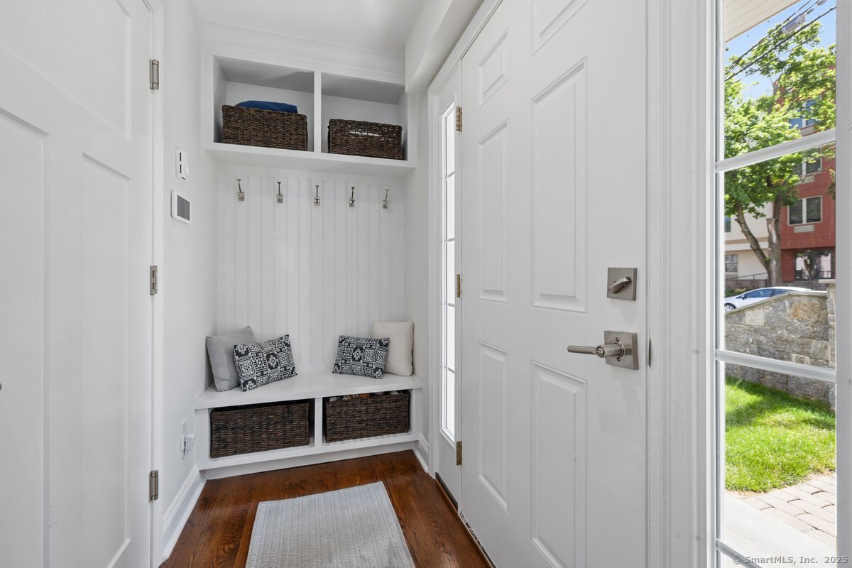 20 3rd Street 4