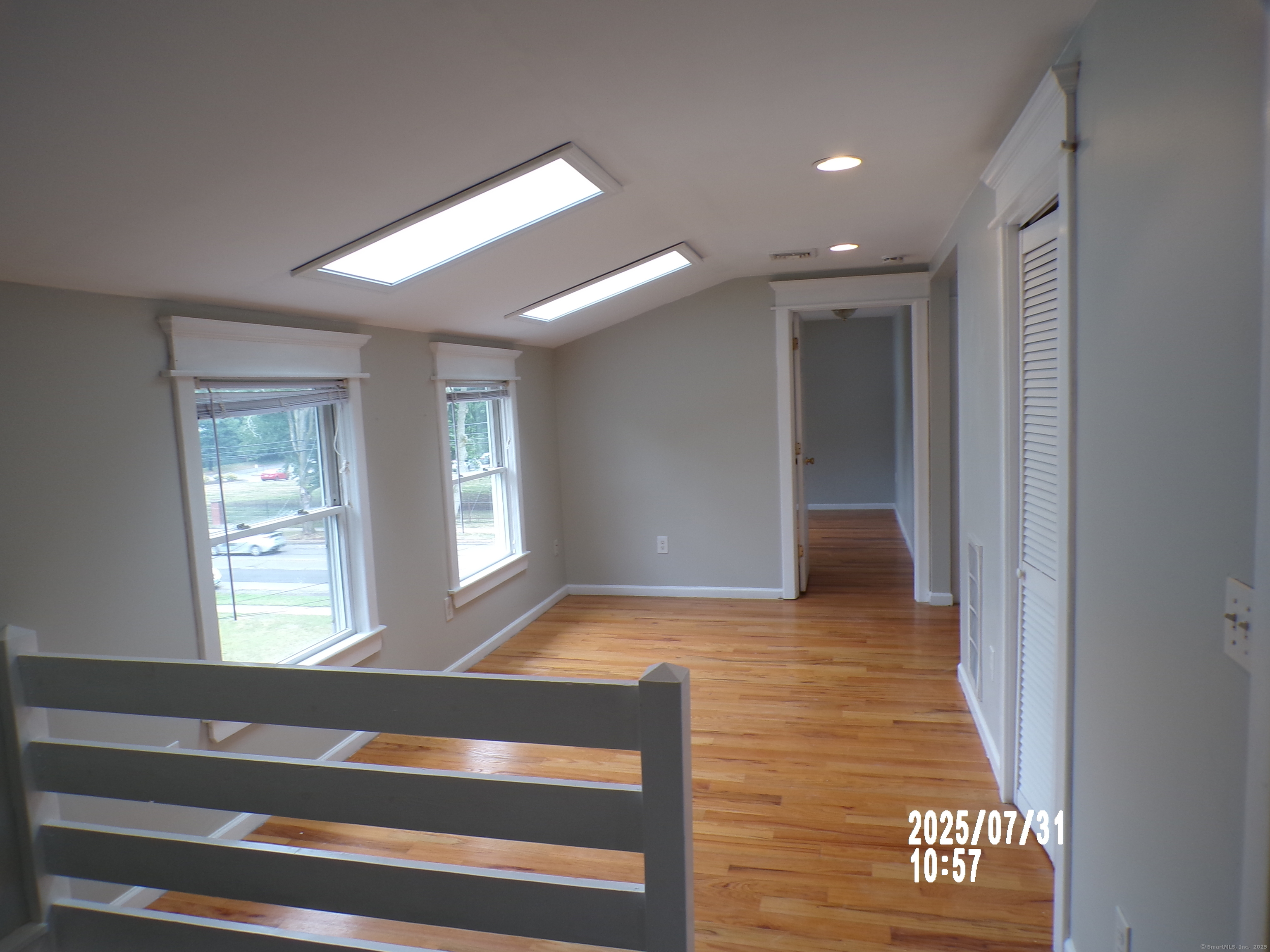 Hamden, Connecticut 06518, United States, 2 Bedrooms Bedrooms, ,1 BathroomBathrooms,Residential,Active,190905