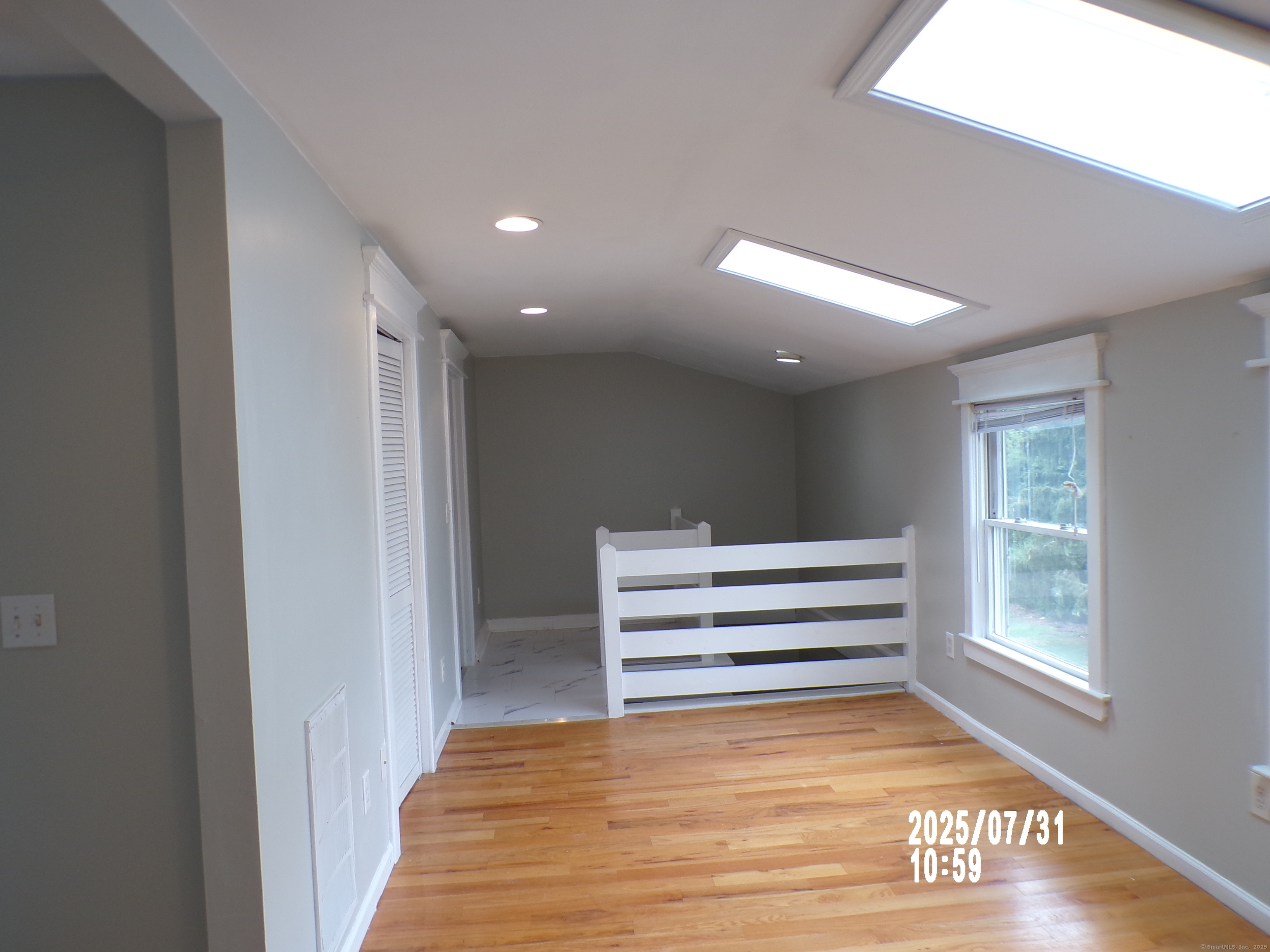 Hamden, Connecticut 06518, United States, 2 Bedrooms Bedrooms, ,1 BathroomBathrooms,Residential,Active,190905