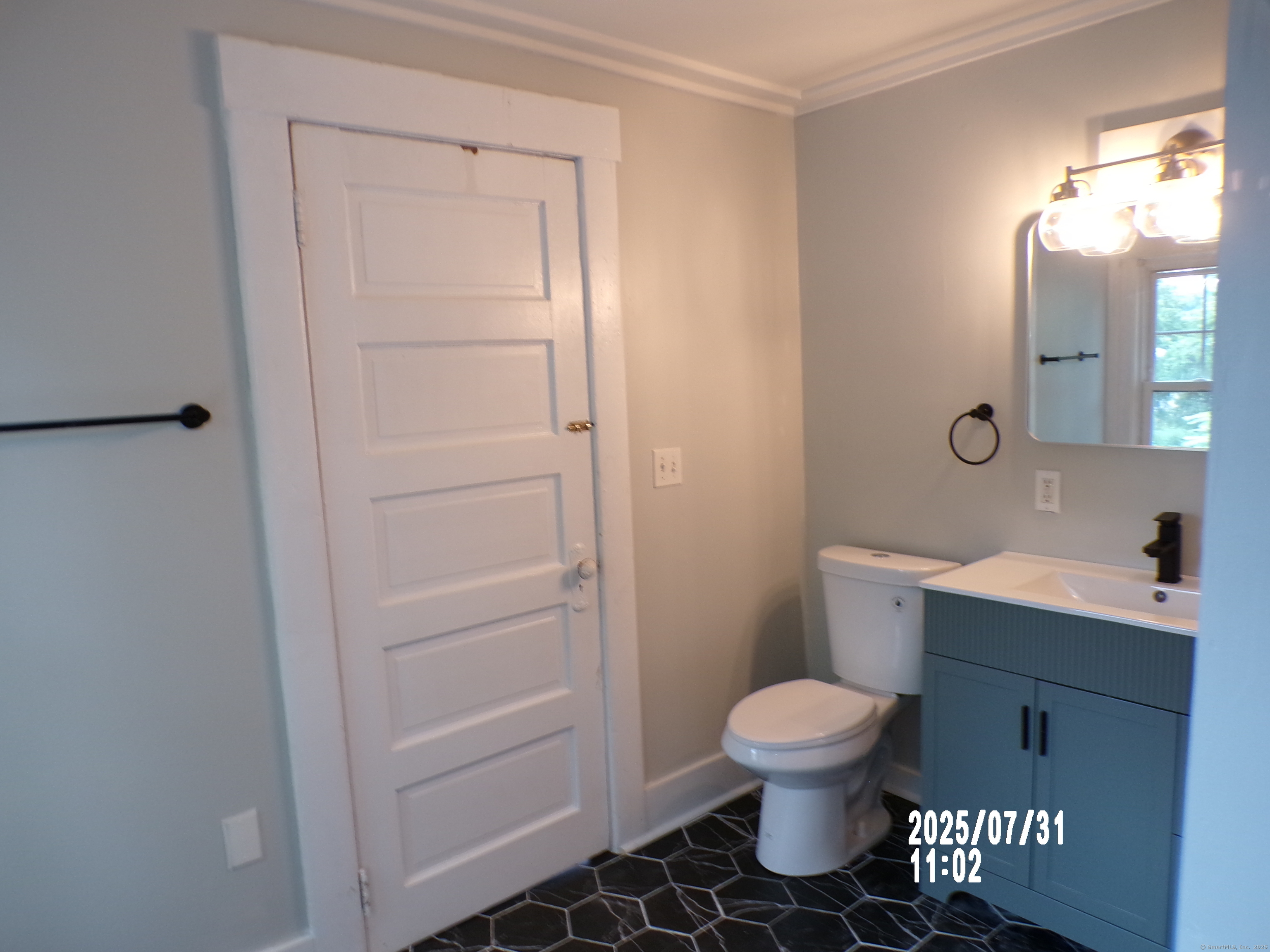 Hamden, Connecticut 06518, United States, 2 Bedrooms Bedrooms, ,1 BathroomBathrooms,Residential,Active,190905