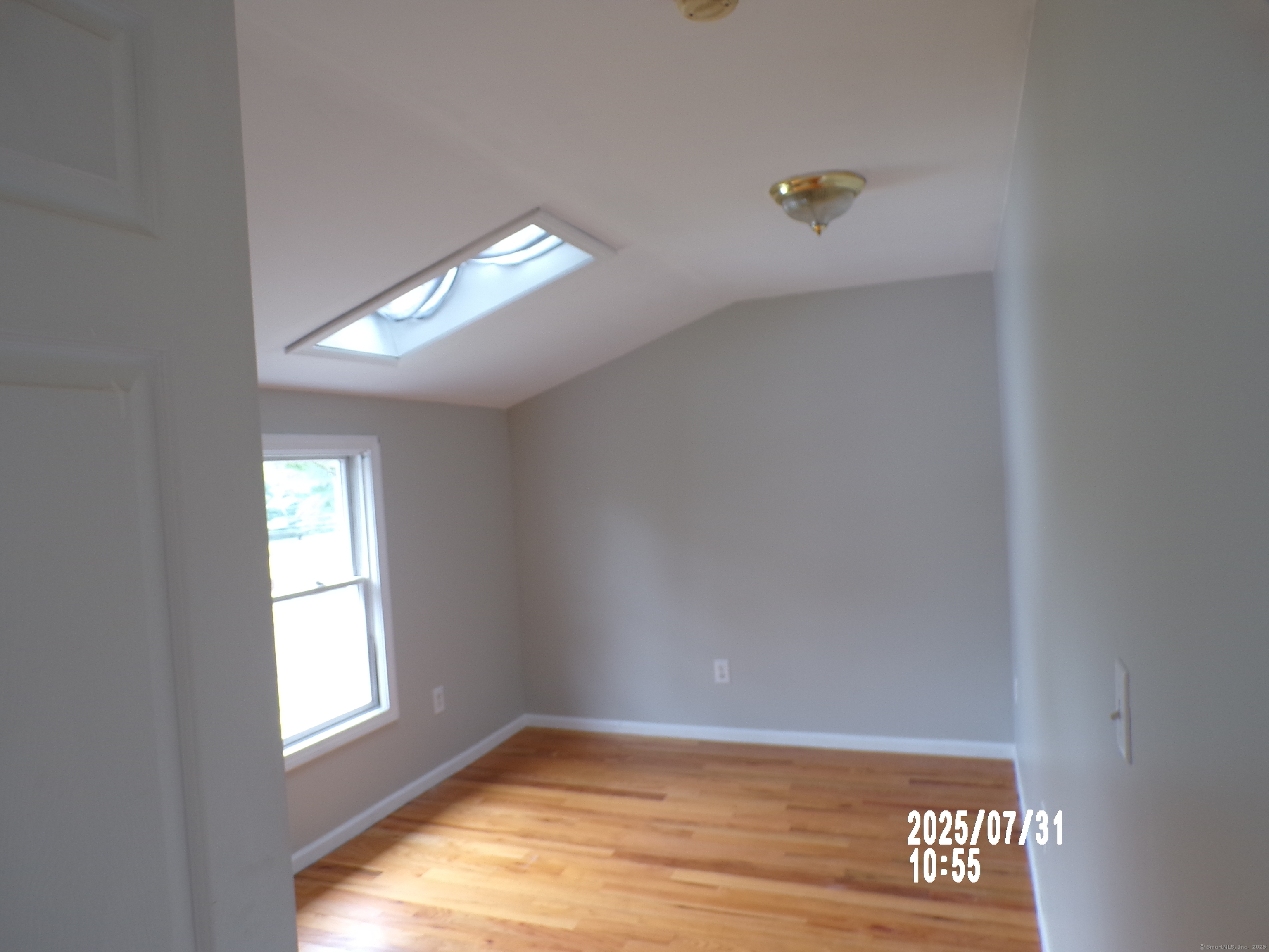 Hamden, Connecticut 06518, United States, 2 Bedrooms Bedrooms, ,1 BathroomBathrooms,Residential,Active,190905