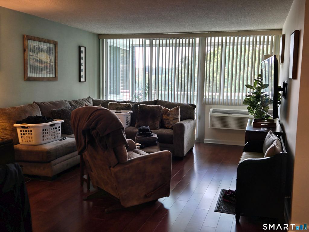 Photo of 1 Strawberry Hill Avenue #APT 3G, Stamford, CT 06902 (MLS # 24160253)